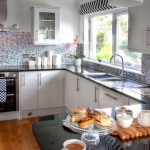 Shellseekers Luxury Holiday House kitchen area