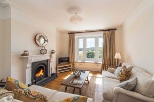 TheMoorings-sitting-room-3
