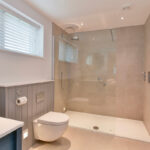 Trewarren bedroom en suite shower room